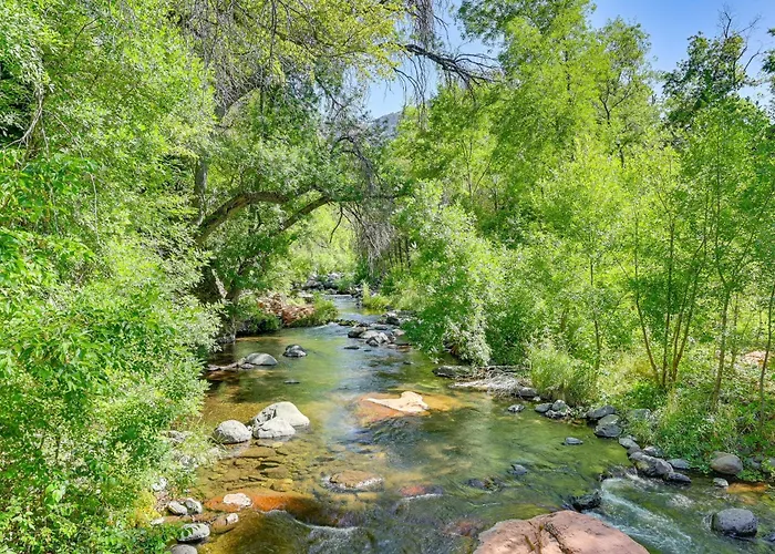 Patio & Mtn Views: Tranquil Gem