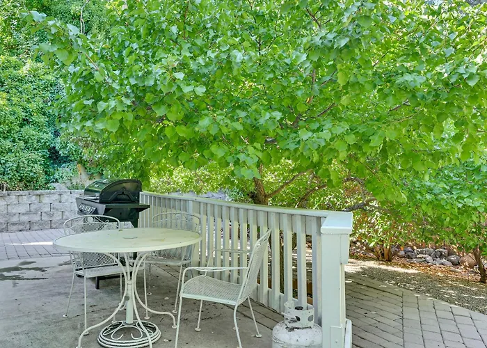 Patio & Mtn Views: Tranquil Gem Holiday home Sedona