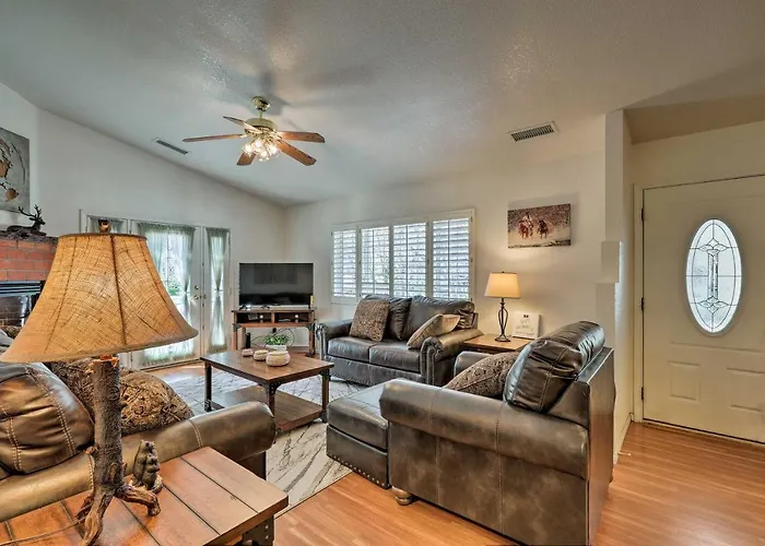Patio & Mtn Views: Tranquil Gem Holiday home Sedona