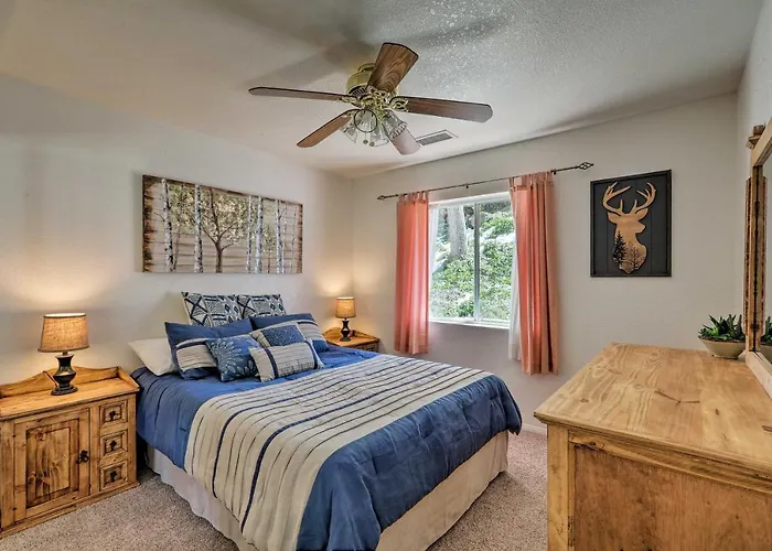 Patio & Mtn Views: Tranquil Gem Holiday home *